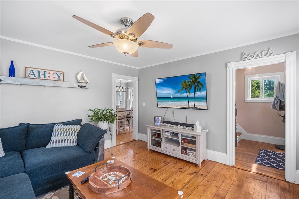 1 Lake Ave, Amesbury, MA, 1 Lake Ave, Amesbury, MA Photo #10