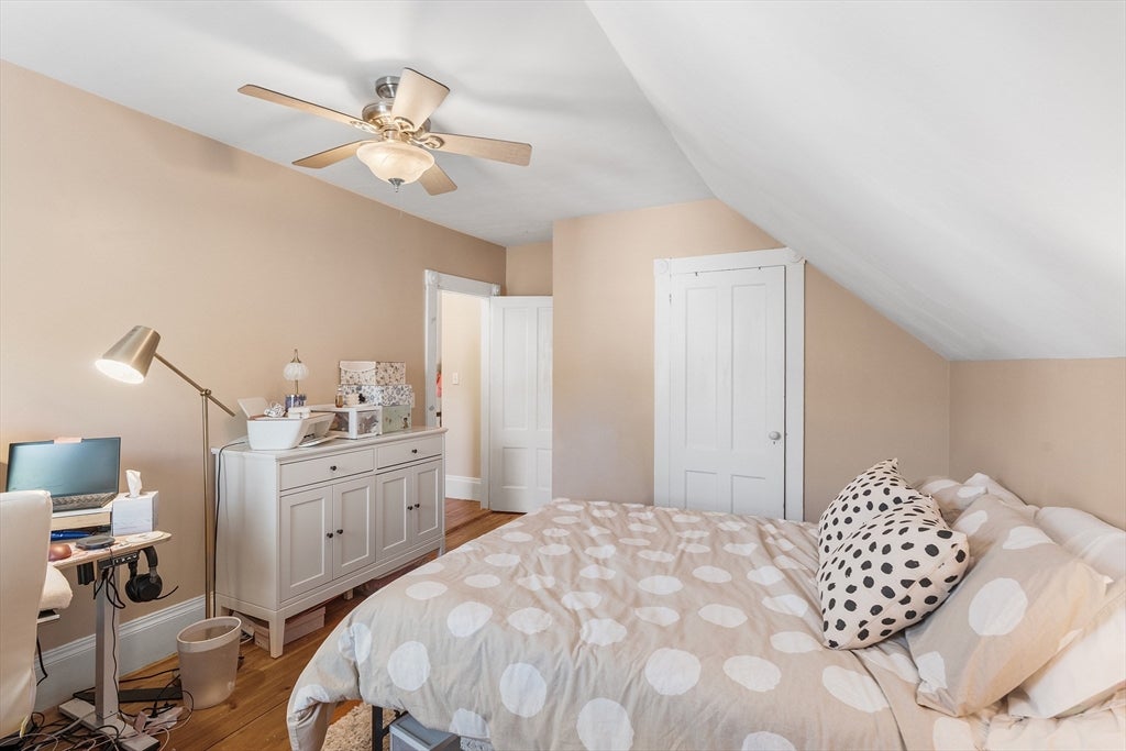 1 Lake Ave, Amesbury, MA, 1 Lake Ave, Amesbury, MA Photo #15