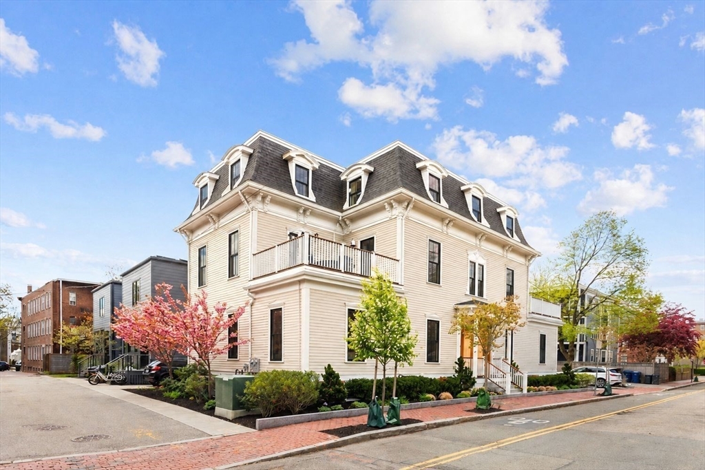 160 Norfolk St 1