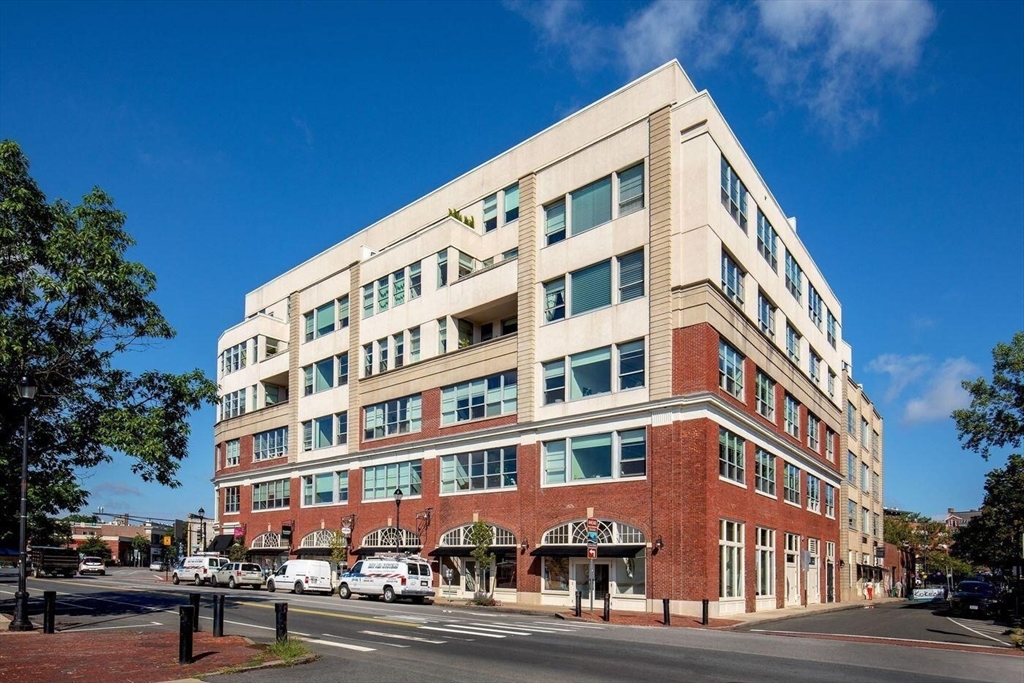 51 Lafayette Street 304