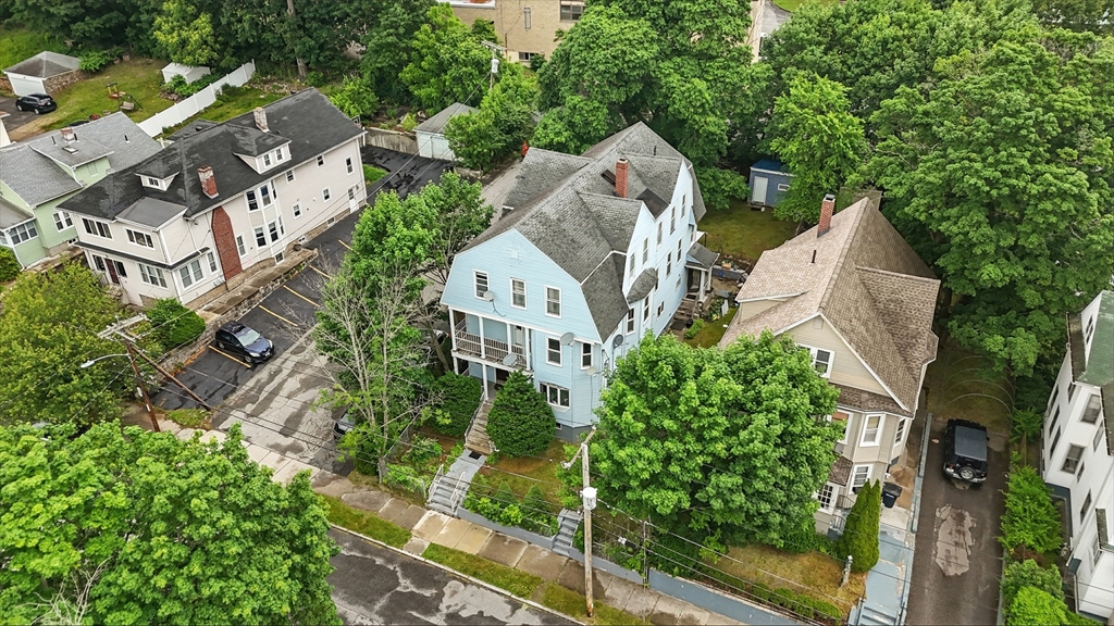 10 Holland Rd