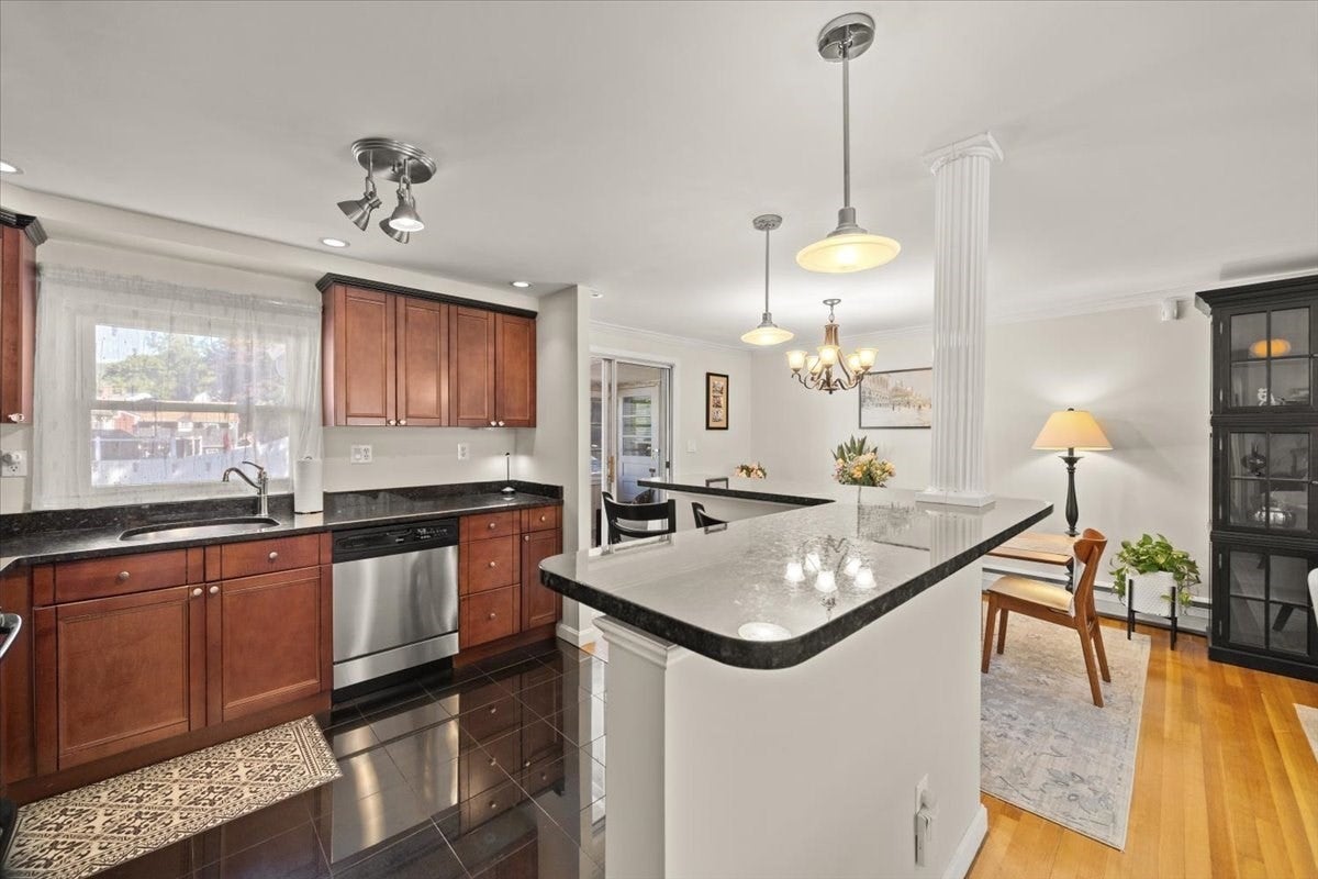 116 Running Brook Rd, Boston, MA Photo #11