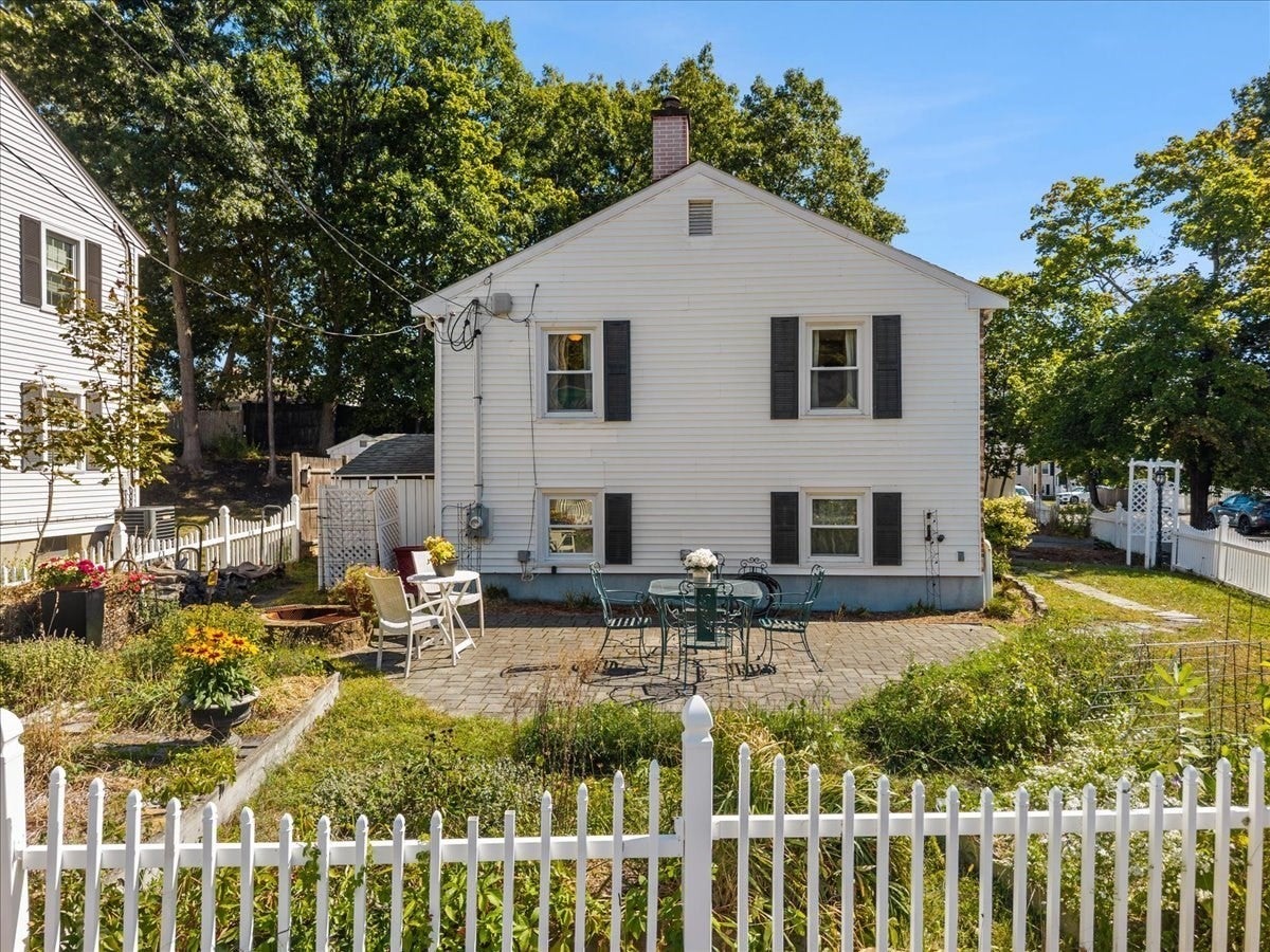 116 Running Brook Rd, Boston, MA Photo #6