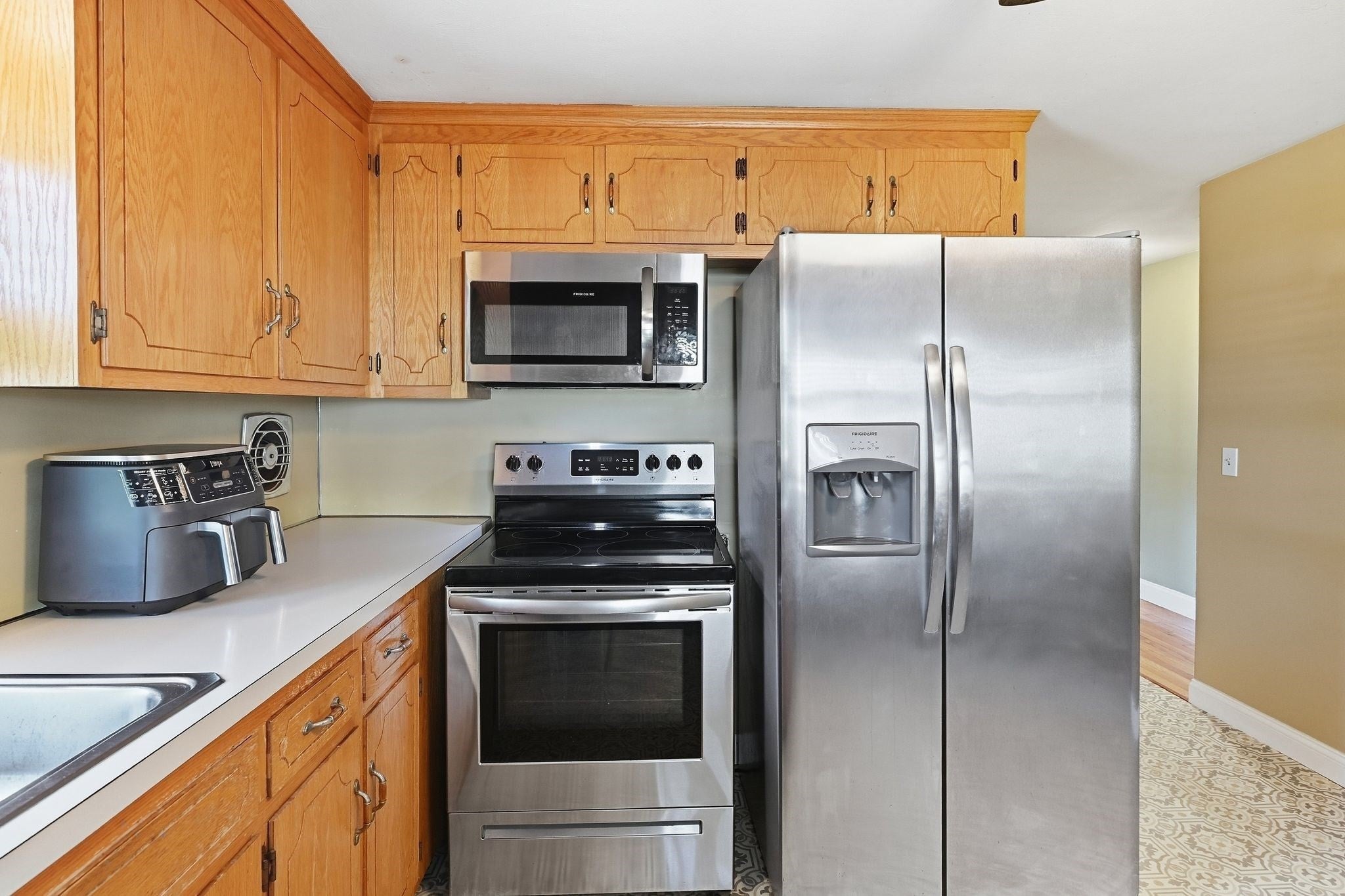 9 Brook St, South Hadley, MA Photo #13