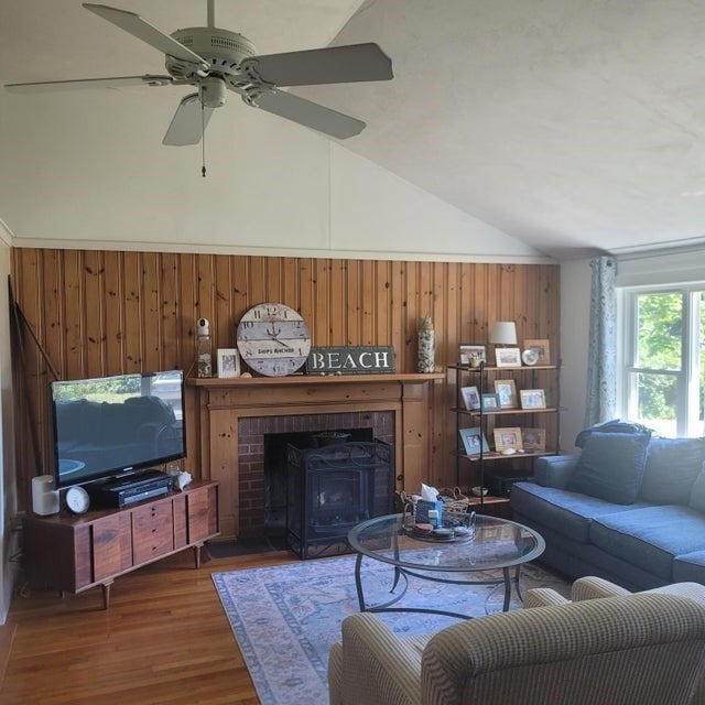32 Chadwick Ave, Barnstable, MA Photo #6
