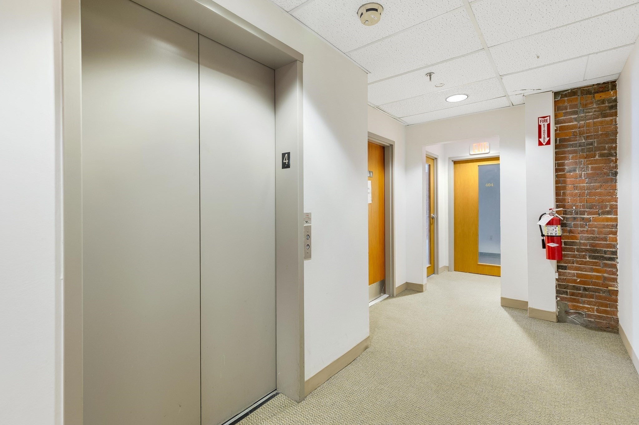 200 Lincoln St 401