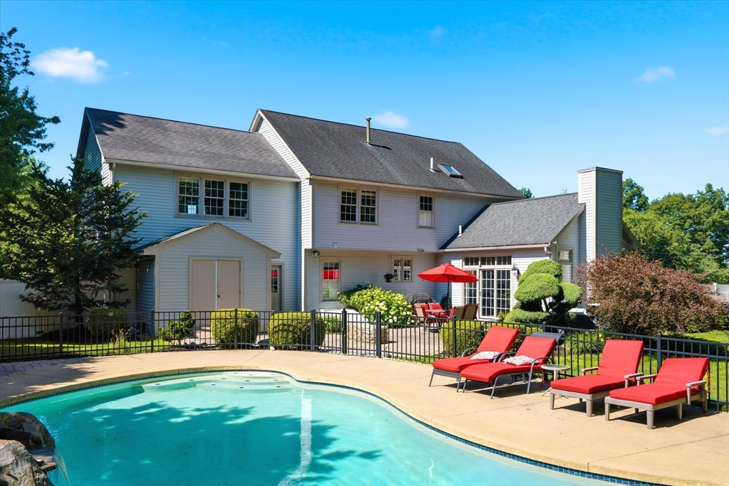 9 Tennyson Dr