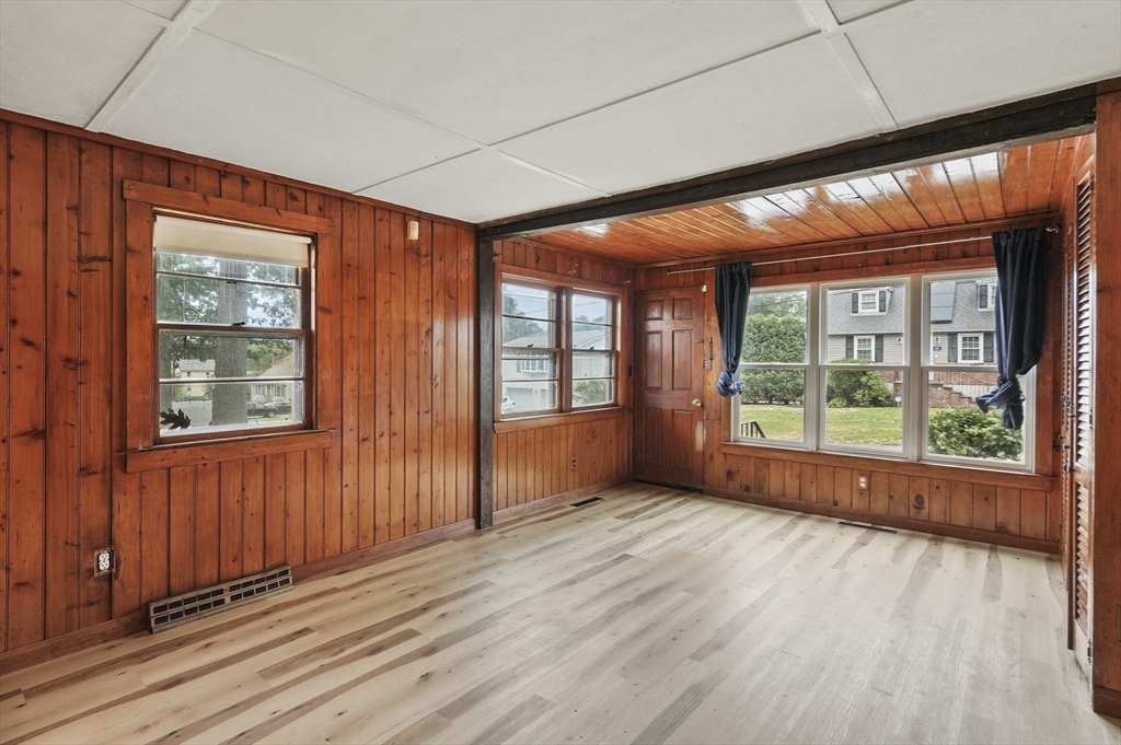 18 Amory Road