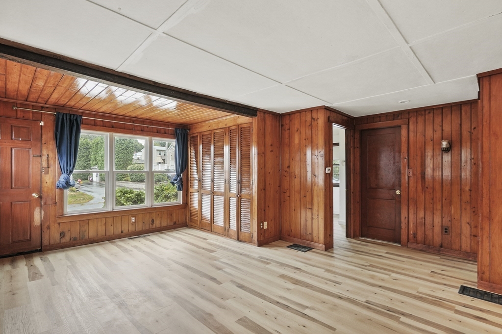 18 Amory Road