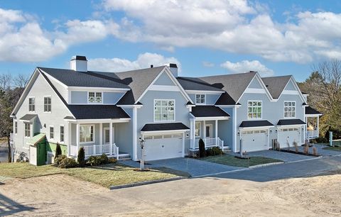 13 Clubview Dr 13 Andover MA 01810