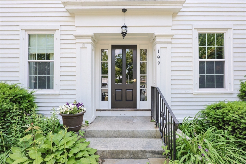 193 Main St