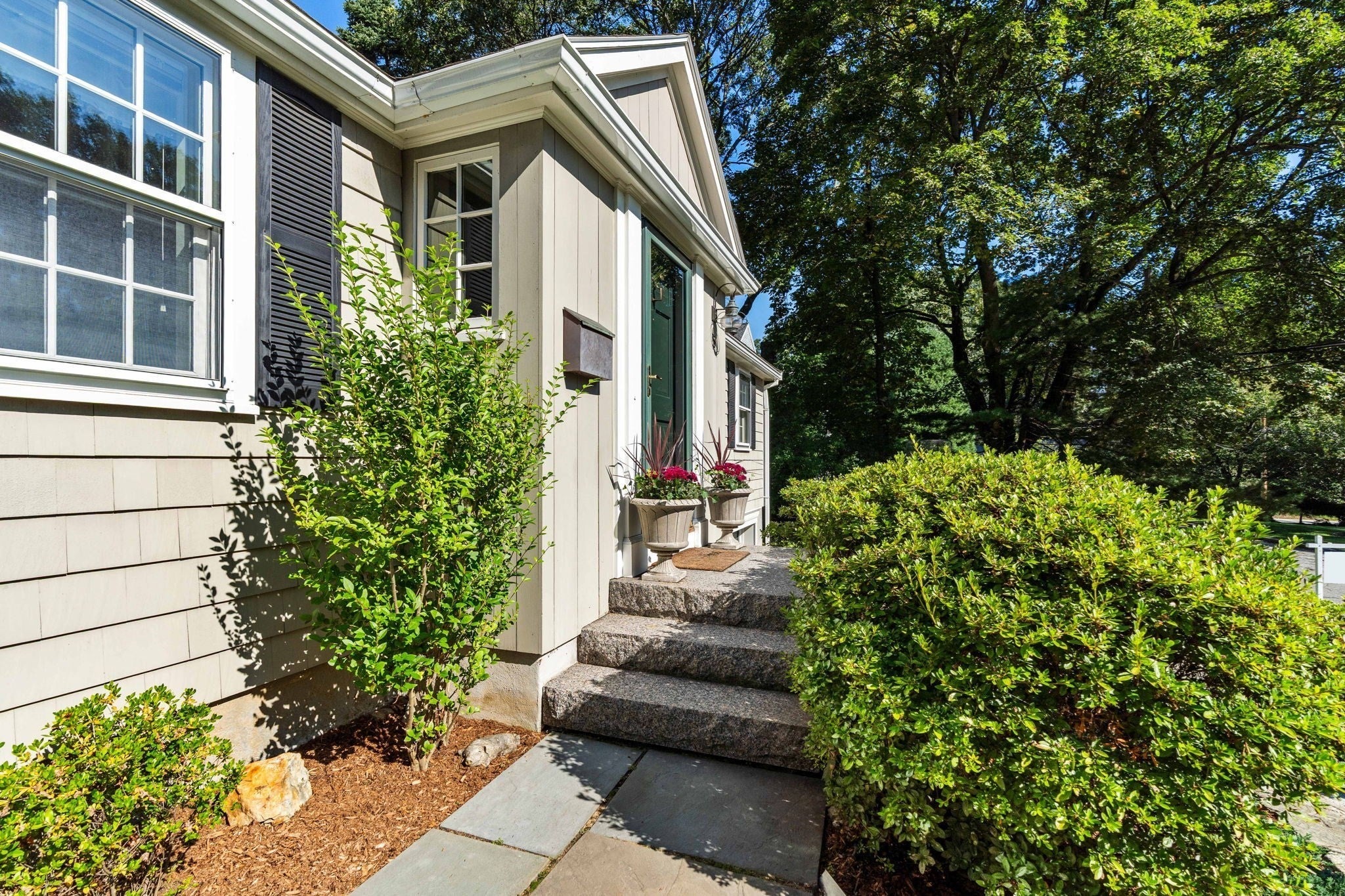5 Willowdale Rd, Winchester, MA Photo #3