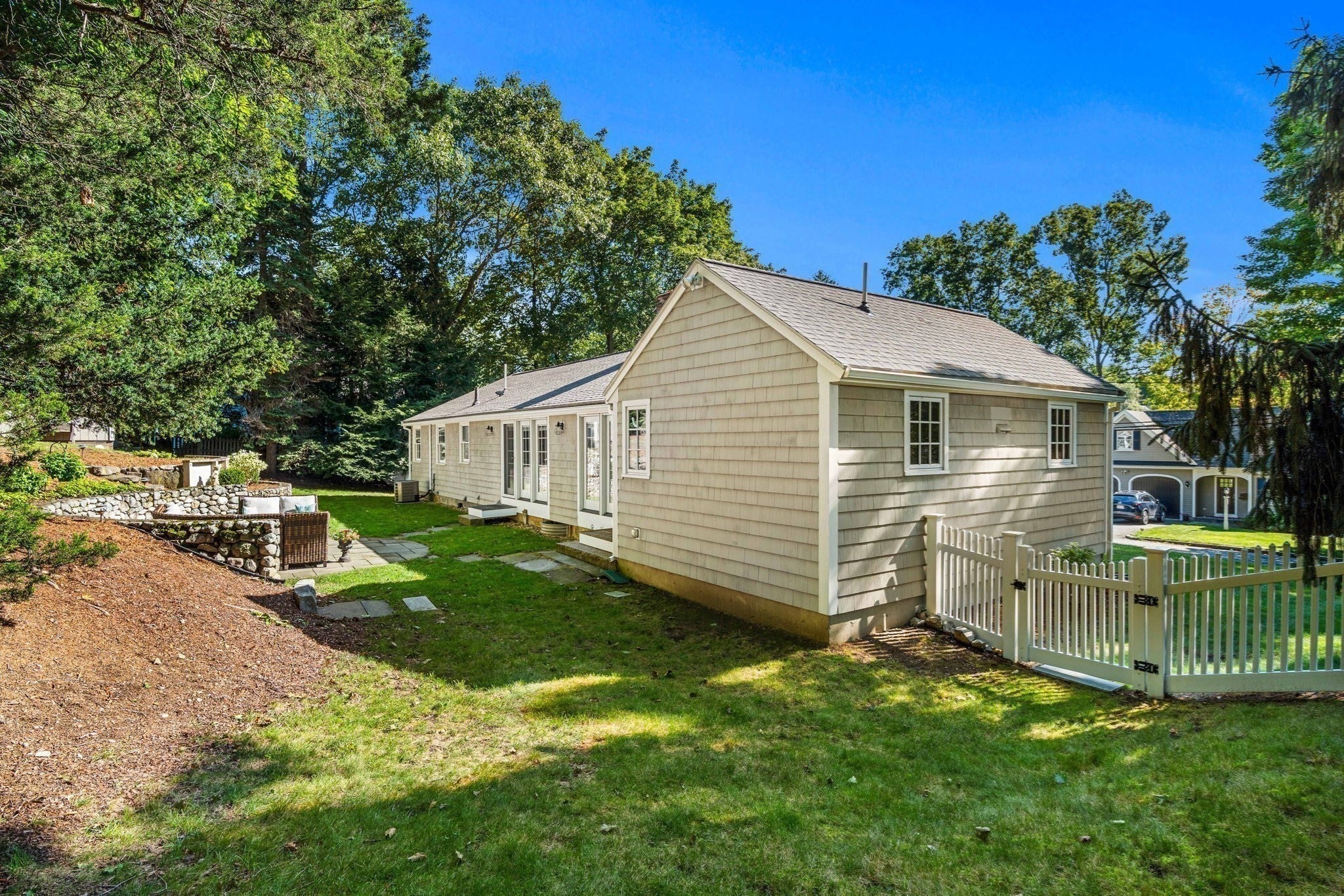 5 Willowdale Rd, Winchester, MA Photo #40
