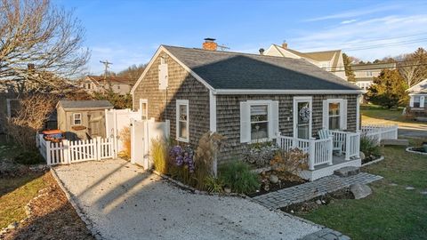 5 Beach St Mattapoisett MA 02739