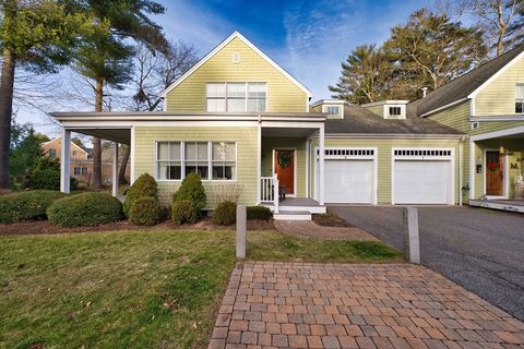 Photo of 8 Hathaway Pond Circle #8, Rochester, MA 02770 (MLS # 73462163)
