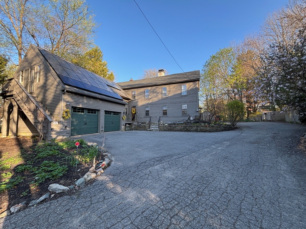 905 Main St