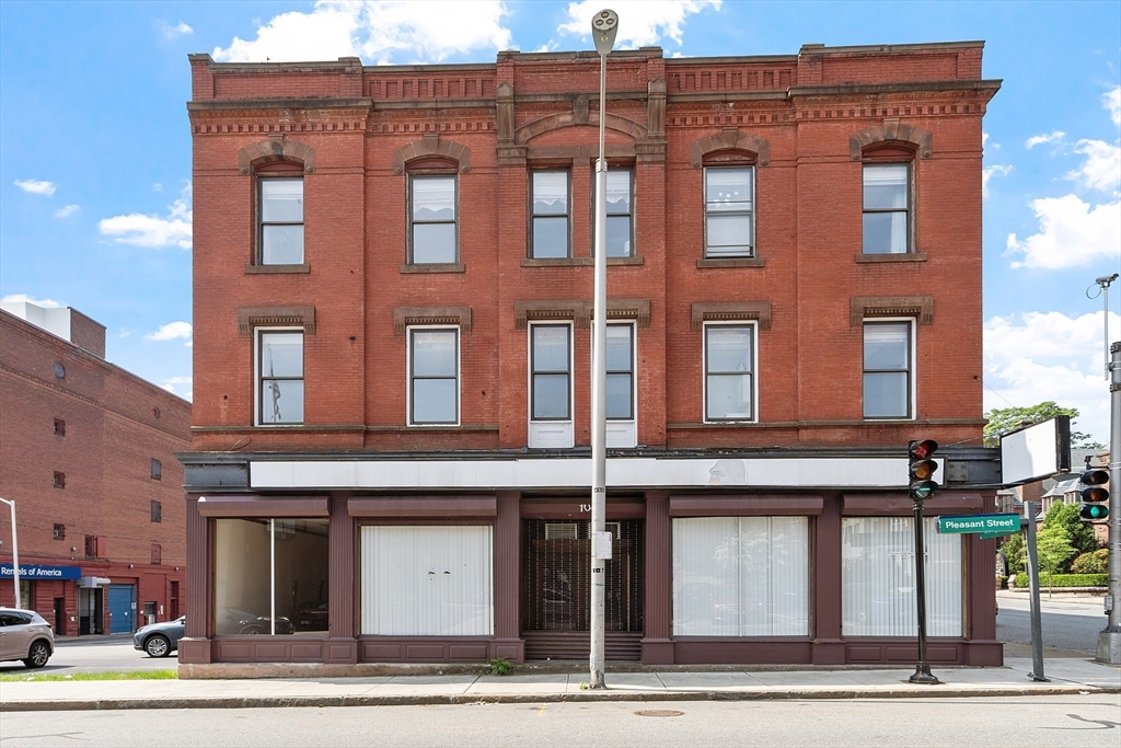 104 Pleasant St