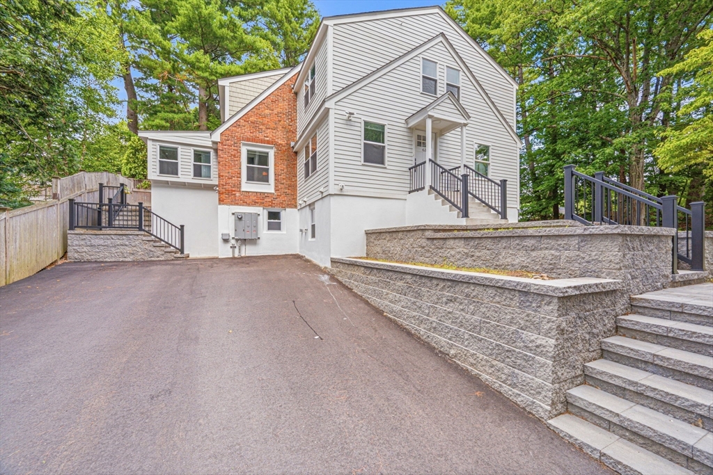 63 Russell Rd