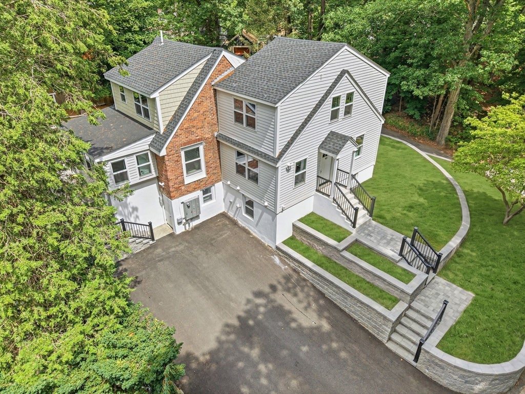 63 Russell Rd