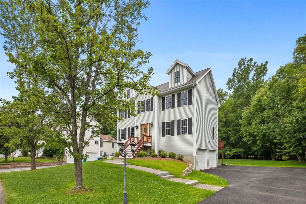 7 Suzannah Rd