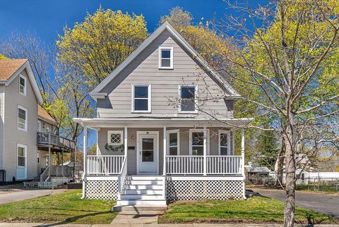 Photo of 7 Prospect St, Saugus, MA 01906 (MLS # 73510045)