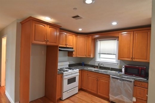 73 Hamilton St, Boston, MA Photo #8