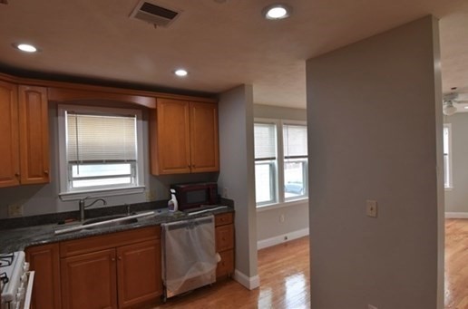 73 Hamilton St, Boston, MA Photo #9