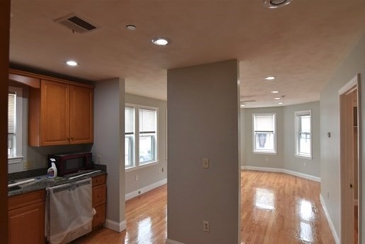 73 Hamilton St, Boston, MA Photo #7