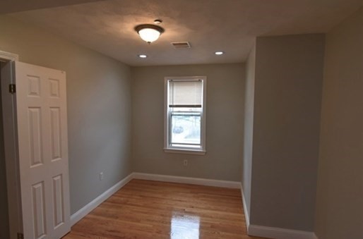 73 Hamilton St, Boston, MA Photo #10