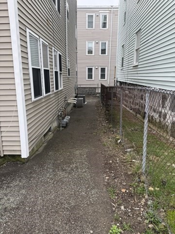 73 Hamilton St, Boston, MA Photo #17