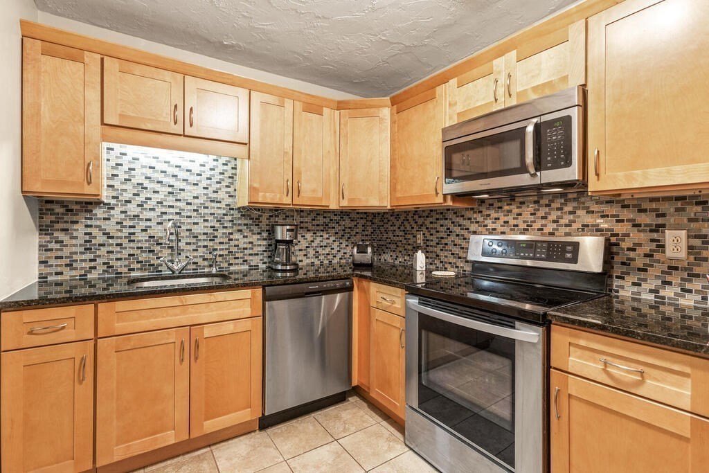 100 Fellsview Ter 106