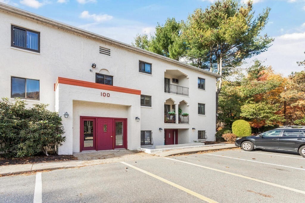 100 Fellsview Ter 106