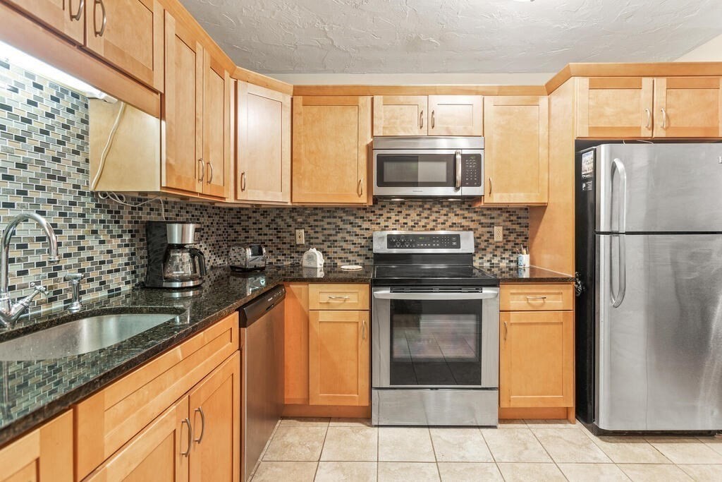 100 Fellsview Ter 106