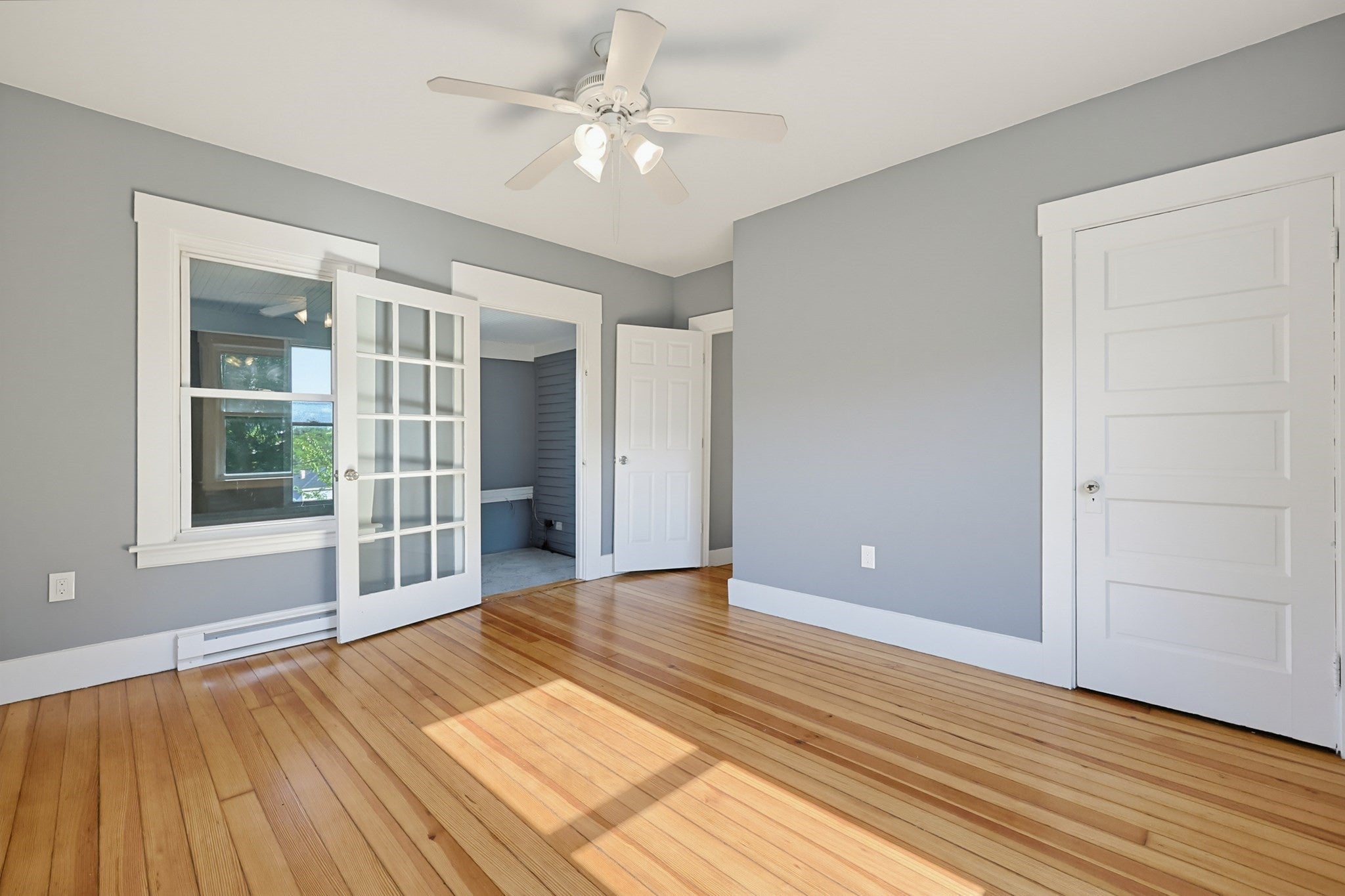 Click for 12R Granite St #3, Fitchburg, MA slideshow
