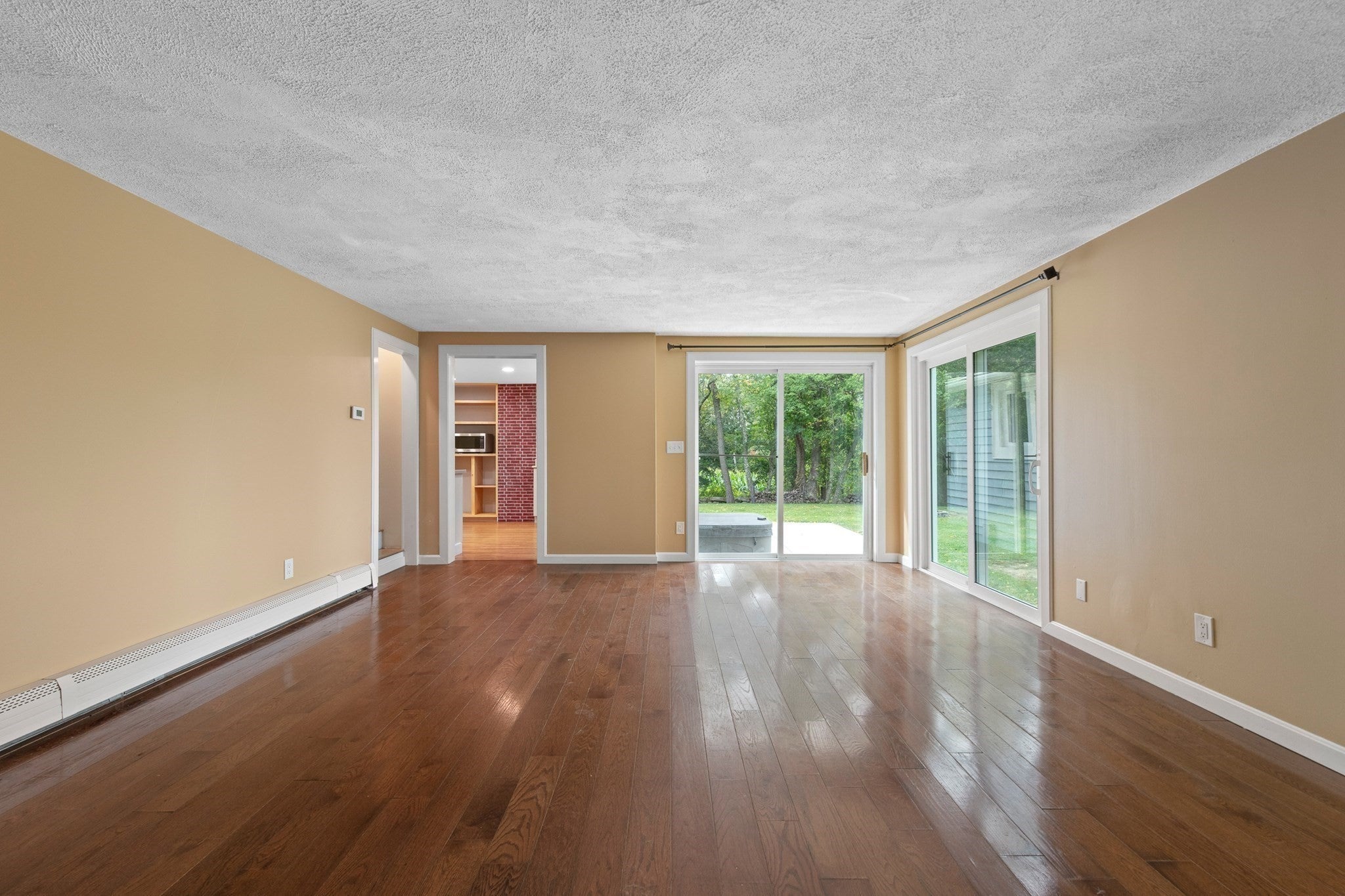 48 Sunset Drive, Northbridge, MA Photo #22