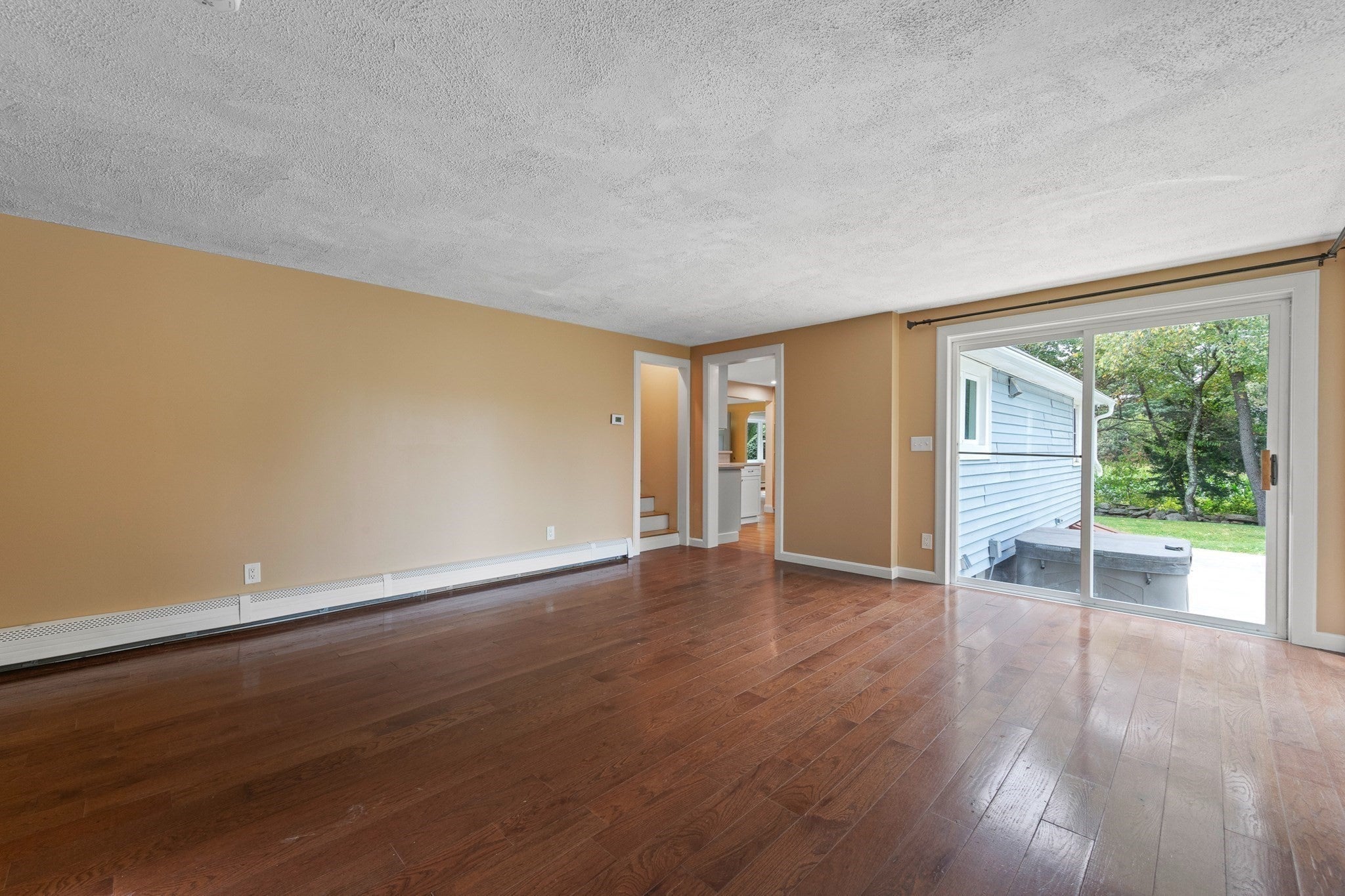 48 Sunset Drive, Northbridge, MA Photo #23