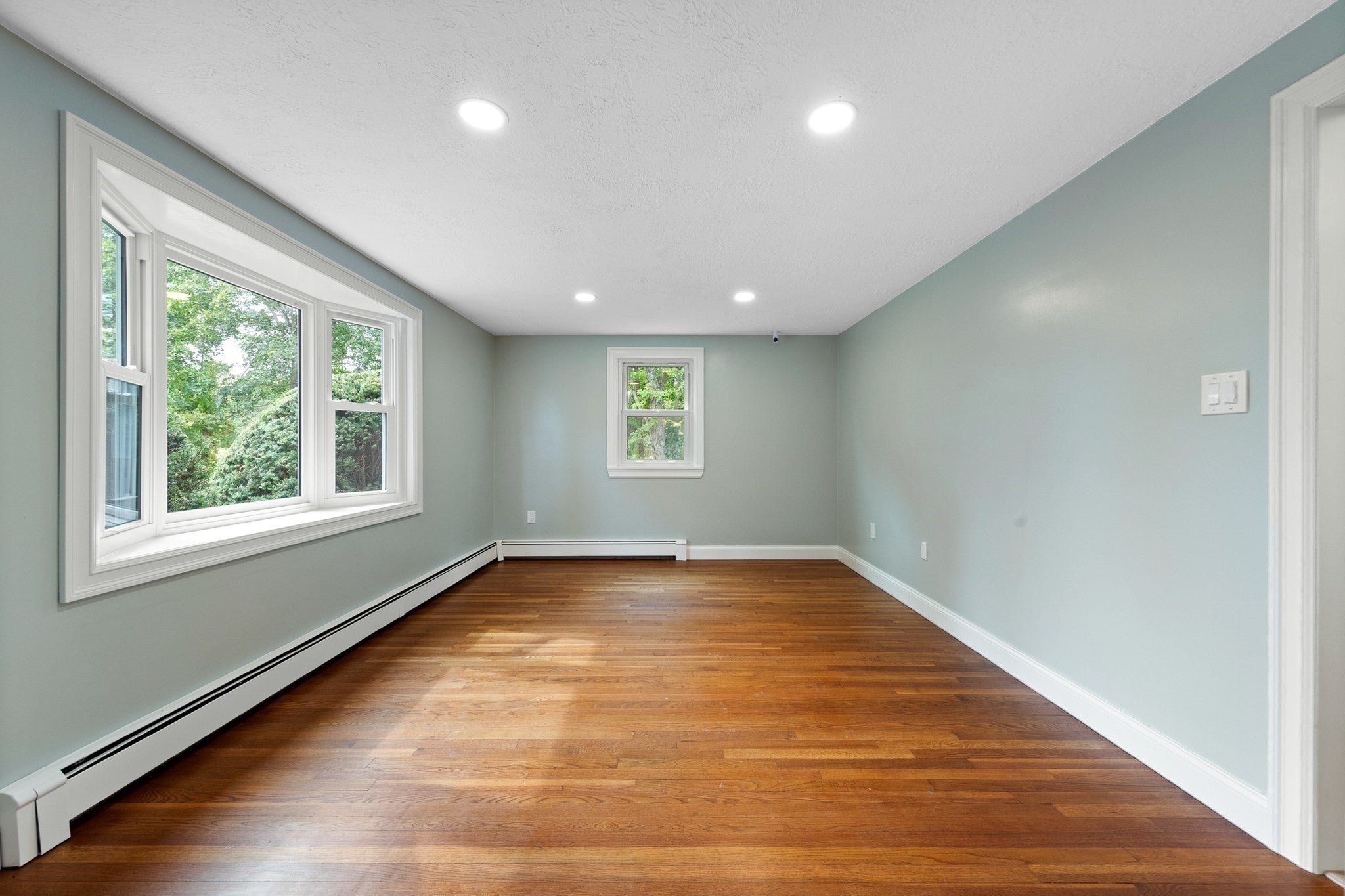 48 Sunset Drive, Northbridge, MA Photo #11