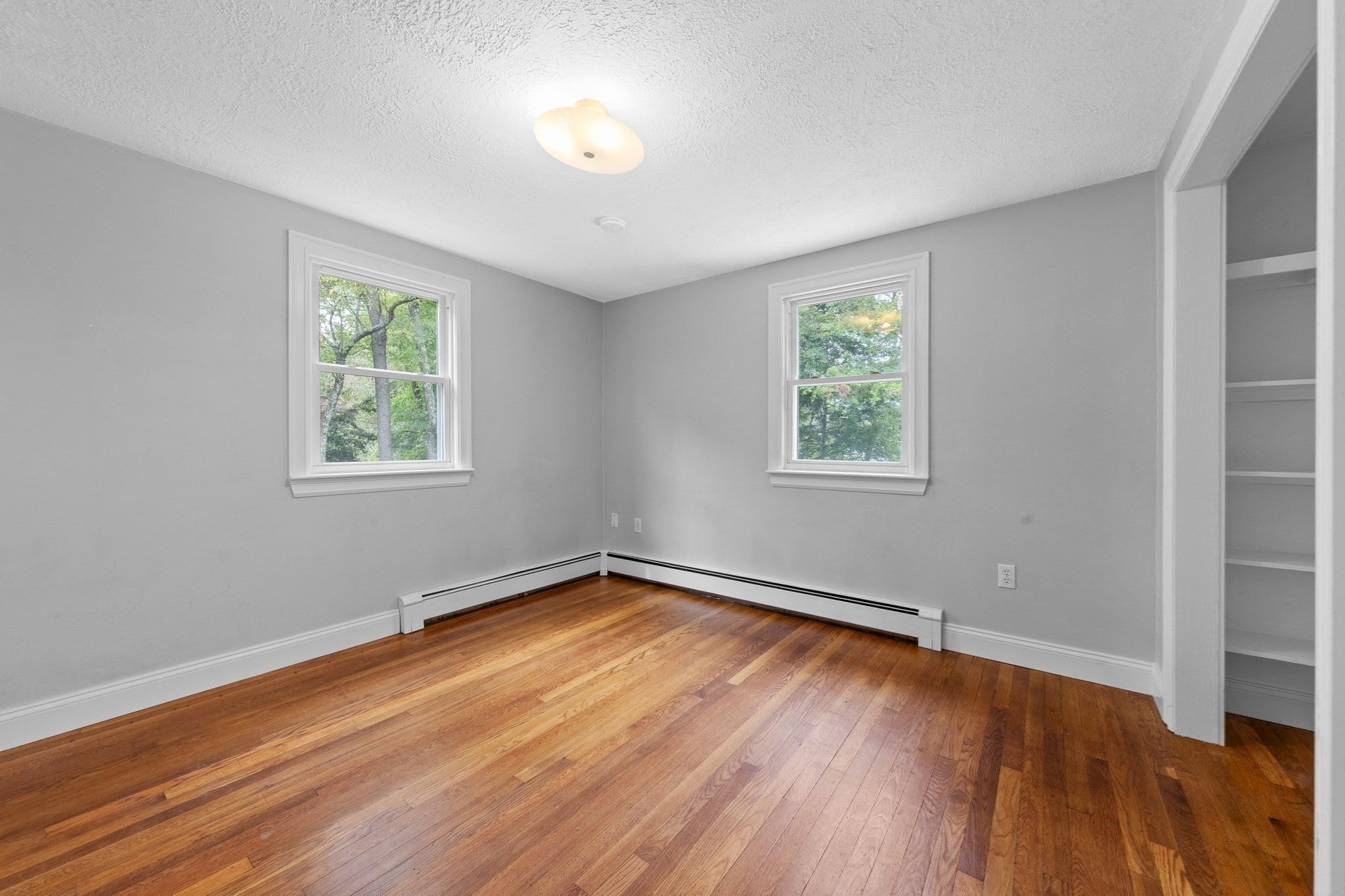48 Sunset Drive, Northbridge, MA Photo #20