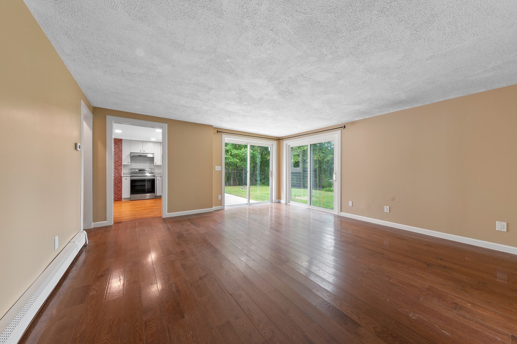 48 Sunset Drive, Northbridge, MA Photo #21