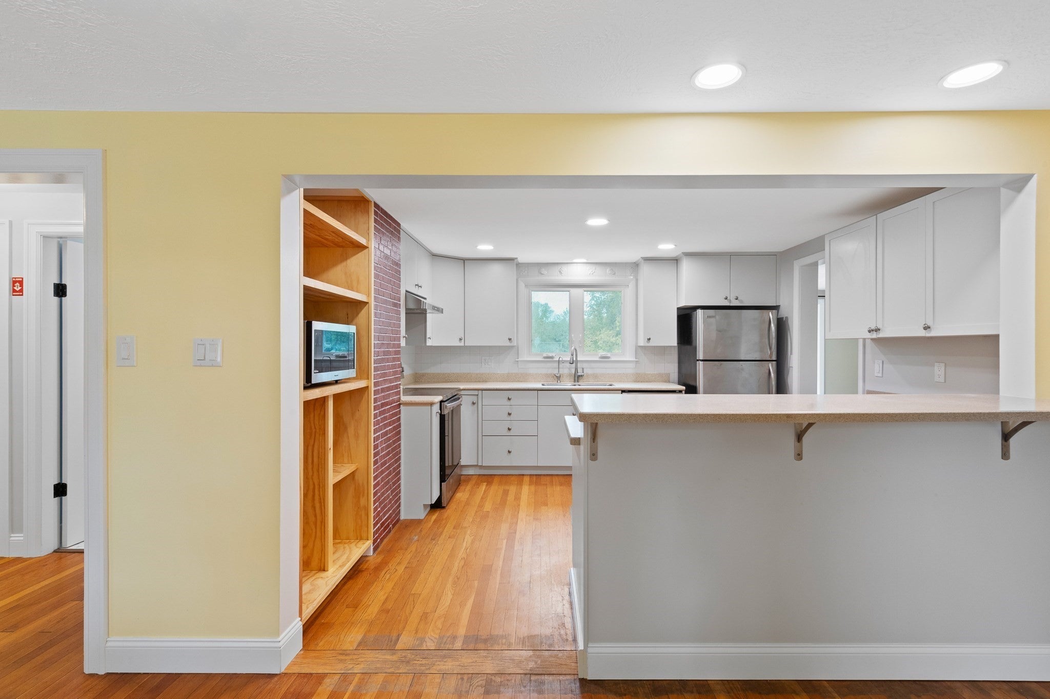 48 Sunset Drive, Northbridge, MA Photo #15