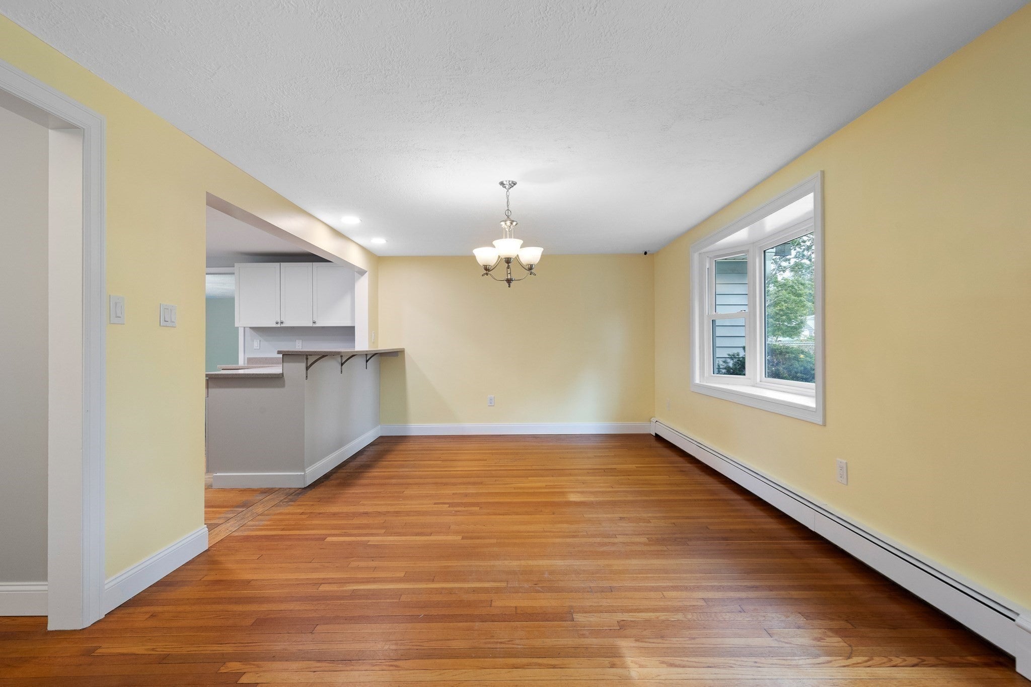 48 Sunset Drive, Northbridge, MA Photo #7