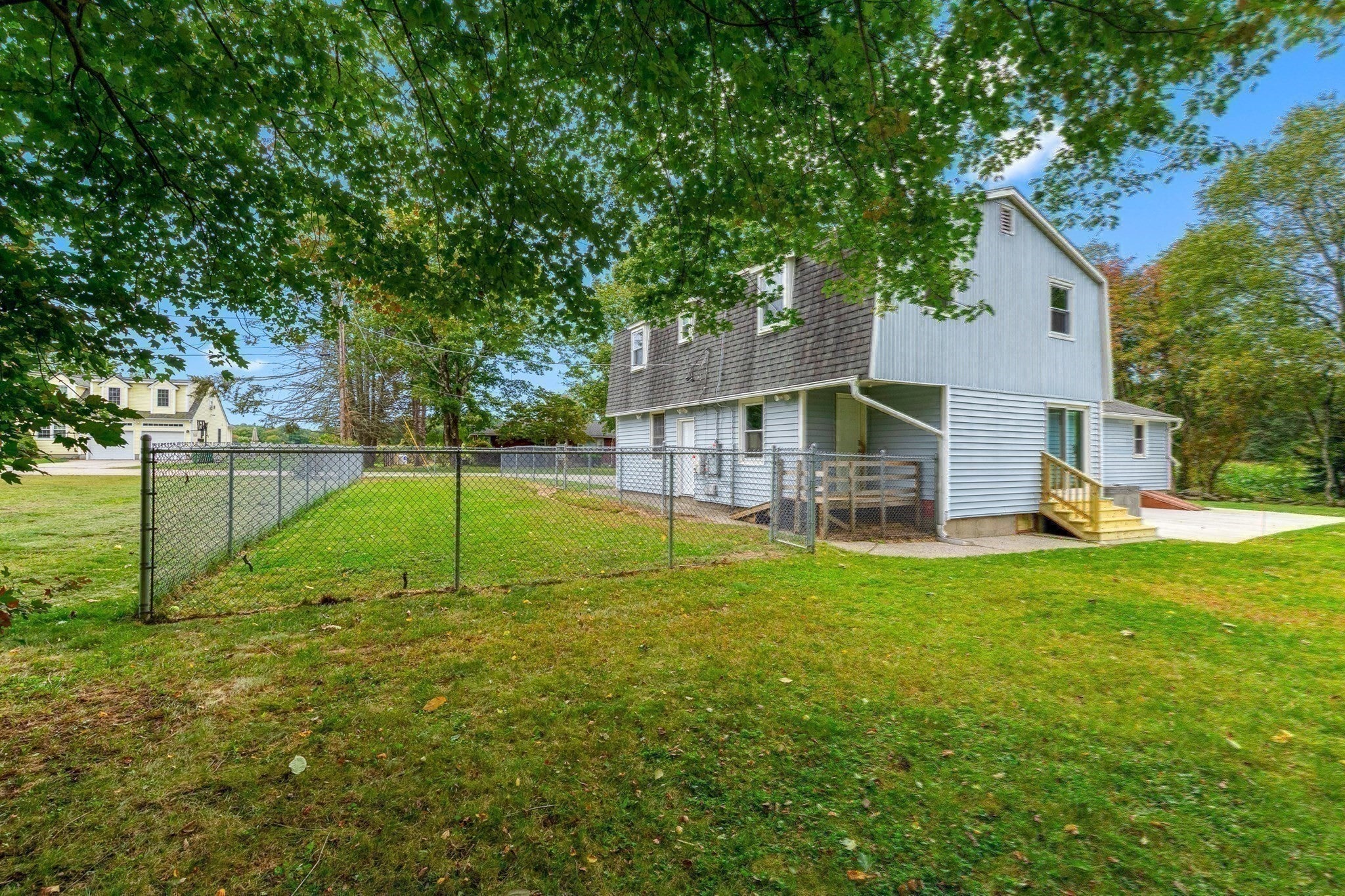 48 Sunset Drive, Northbridge, MA Photo #38