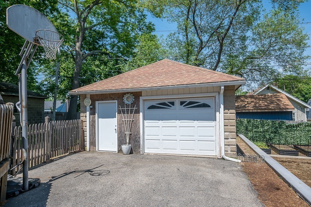 38 Gifford Dr