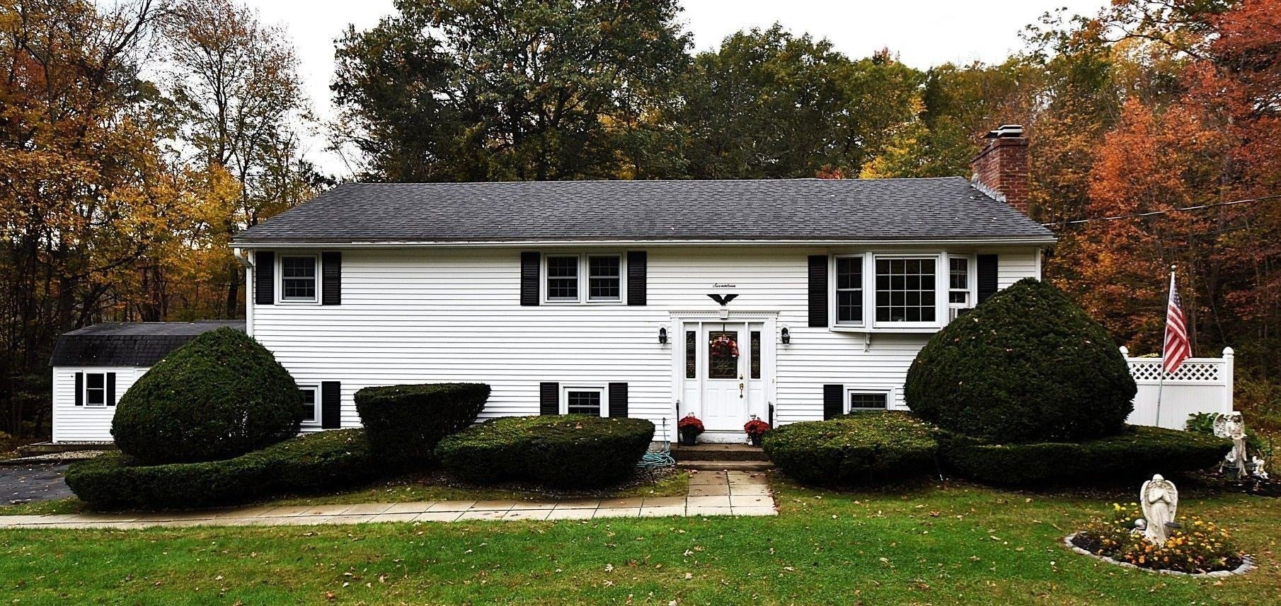 17 Wedgewood Ln, Millbury, MA, 17 Wedgewood Ln, Millbury, MA Photo #1