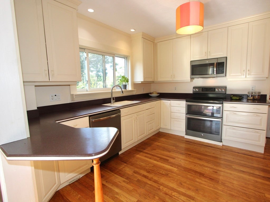 85 Bailey Rd, Holden, MA, 85 Bailey Rd, Holden, MA Photo #5