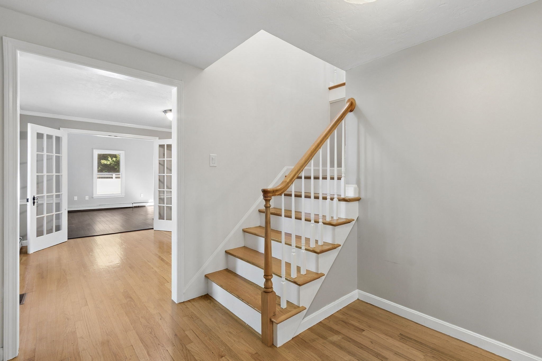 23 Oak St, Medway, MA, 23 Oak St, Medway, MA Photo #4