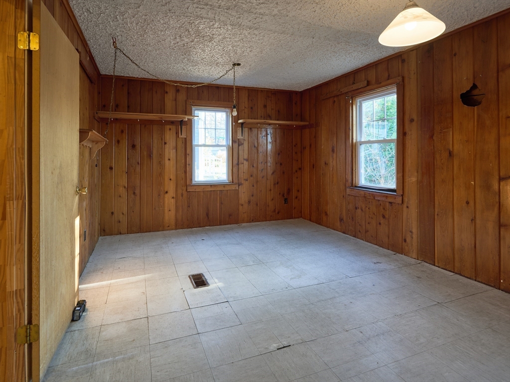 25 Stoneham Rd