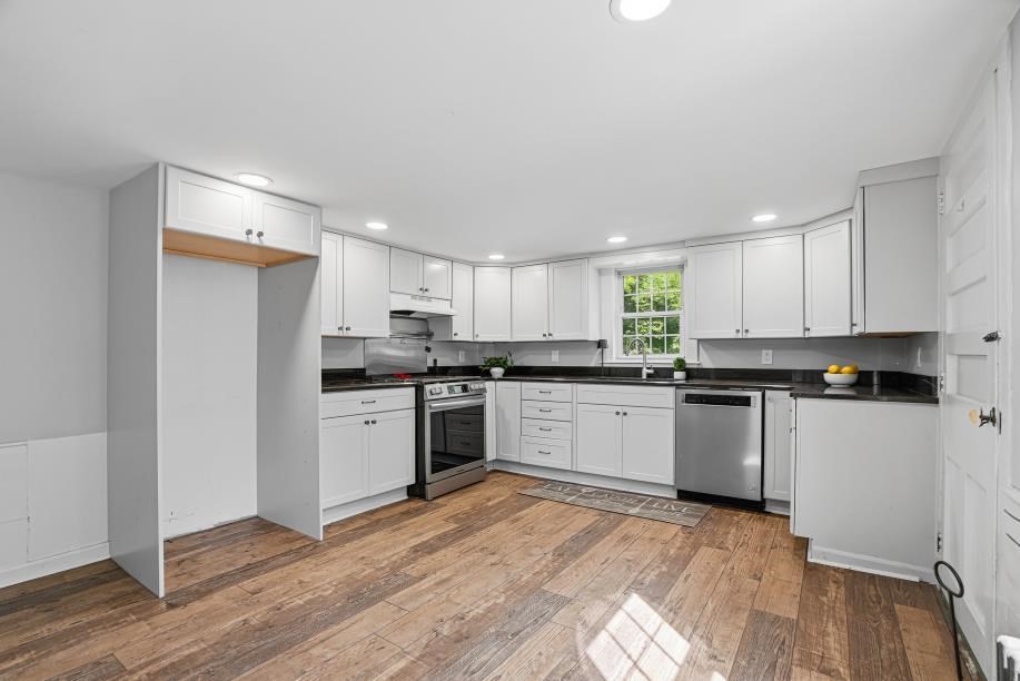 5 Pleasant St