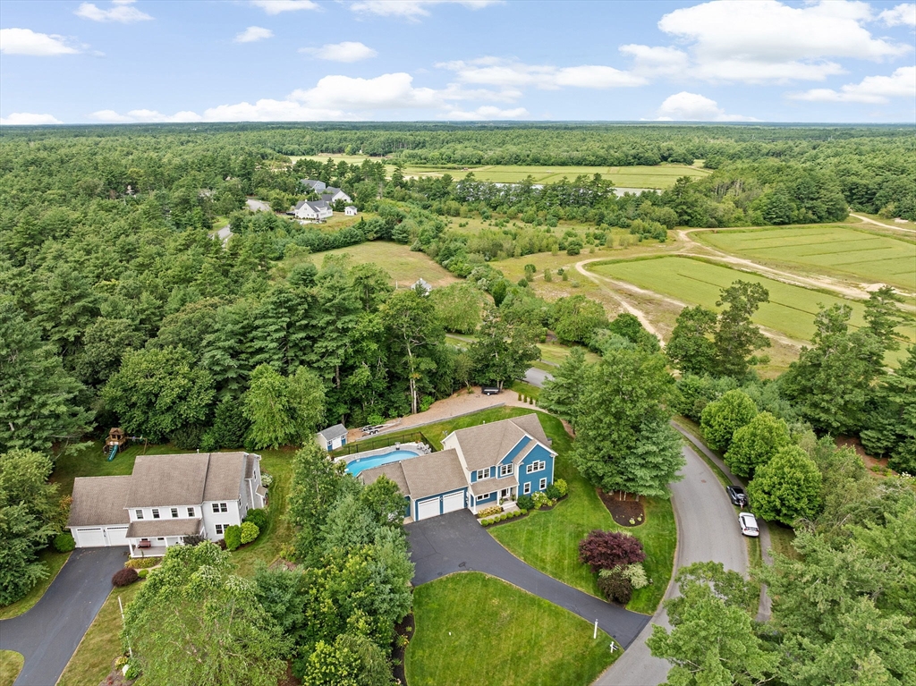 22 Redtail Ln
