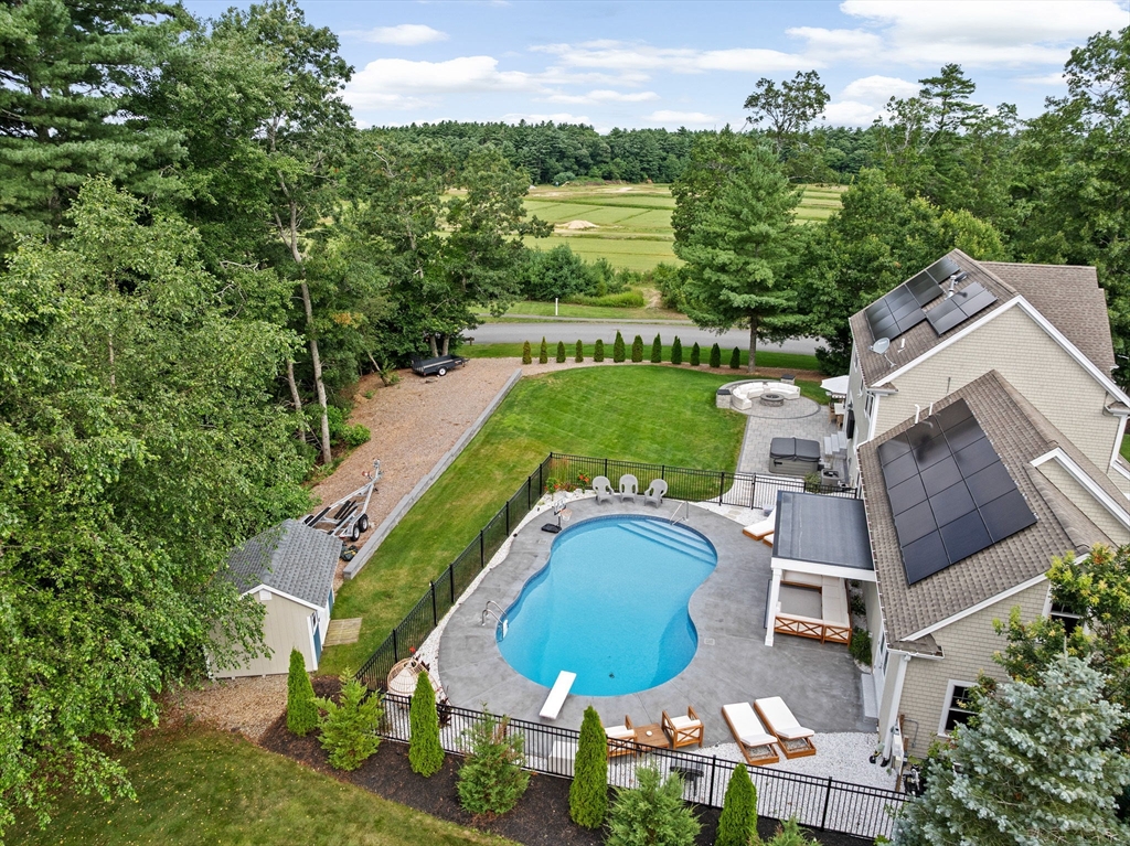 22 Redtail Ln